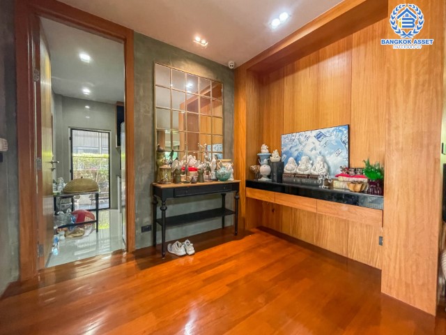 *****บ้านเดี่ยวมือสองย่านกรุงเทพฯ ม.เศรษฐสิริ ราชพฤกษ์-จรัญฯ เนื้อที่กว้างขวางมากถึง 105 ตร.ว. ฟังก์ชัน 3 ห้องนอน 3 ห้องน้ำ ที่จอดรถ 2 คัน บ้านจากผู้พัฒนาโครงการ Sansiri ตั้งบนทำเลแห่งการเดินทาง เชื่อมต่อถนนราชพฤกษ์, ถนนจรัญสนิทวงศ์, ถนนพรานนก, ถนนบรมราชชนี